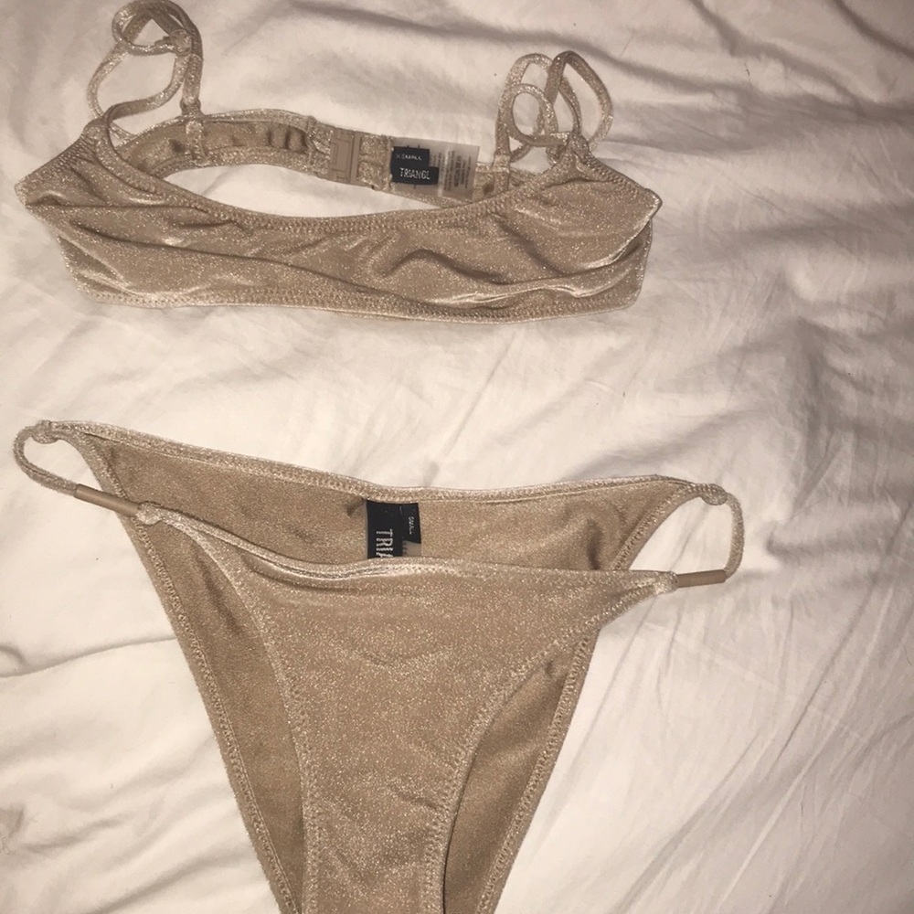 Traingl  Raine bikini